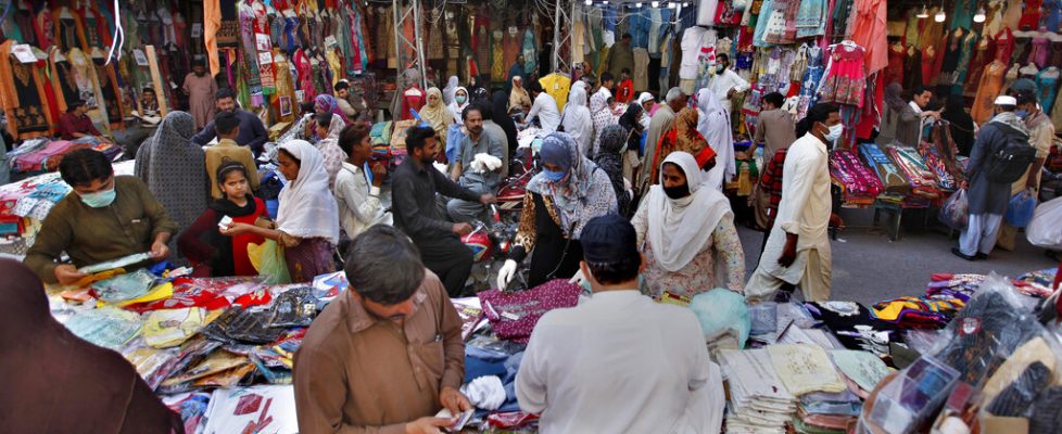 Virus Outbreak Pakistan